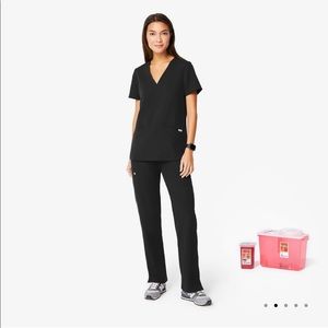 Figs scrubs | black bundle of 2